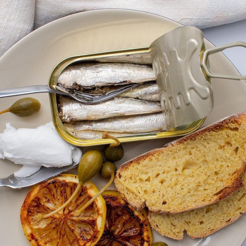 José Gourmet Petites Sardines Fumées à l'Huile d'Olive 90g | Le Quai Gourmet